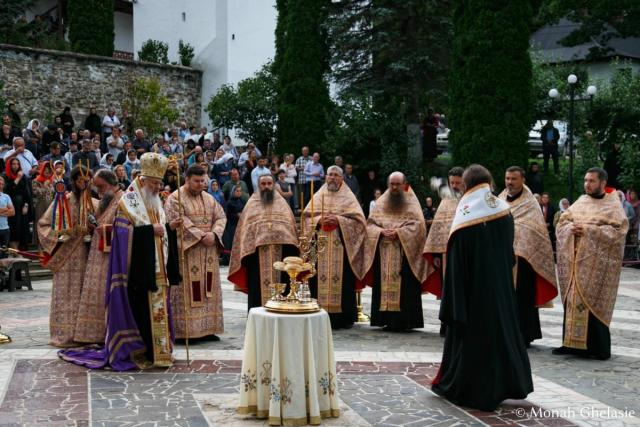 Priveghere închinată Sfintei Teodora de la Sihla la Mănăstirea Sihăstria, Neamț