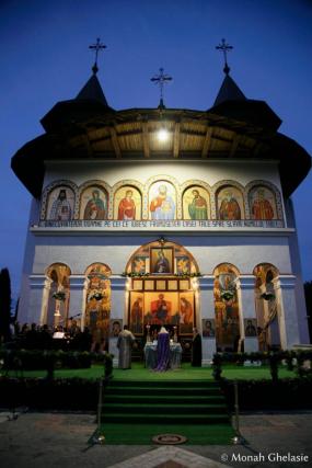 Priveghere închinată Sfintei Teodora de la Sihla la Mănăstirea Sihăstria, Neamț