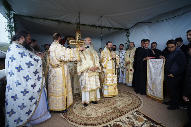 (Video) Schimbarea la Față – hramul Mănăstirii Ceahlău