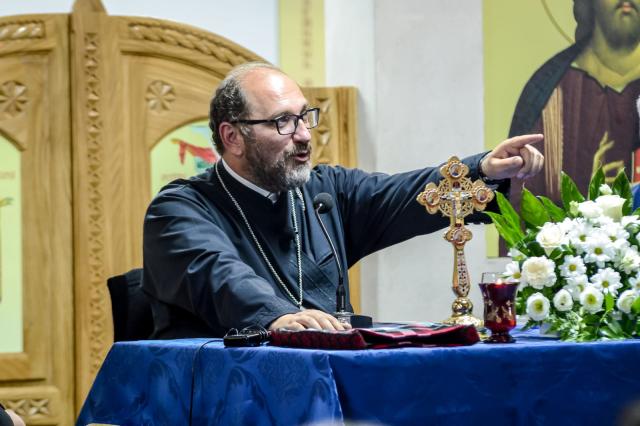 Părintele Constantin Necula a conferențiat la Sighetu Marmației