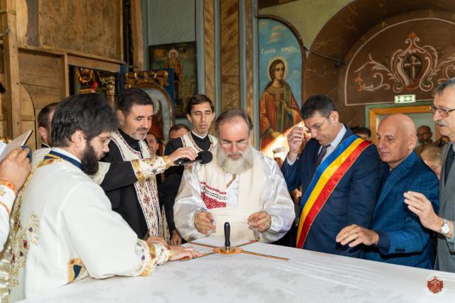 Biserica „Sfântul Gheorghe” din Roman a fost resfinţită