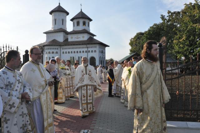 Pictura Bisericii din Războieni – Ion Neculce a fost resfințită