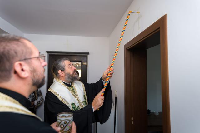 Slujbă arhierească la Parohia Podolenii de Sus