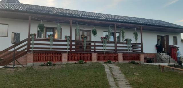 Slujbă arhierească la Parohia Potoci – Bicaz
