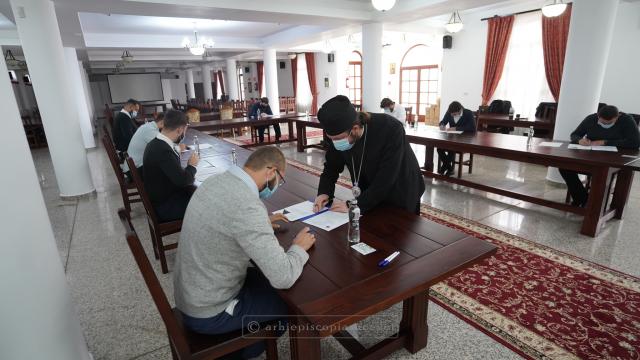 A început o nouă sesiune a examenului de capacitate preoțească în Arhiepiscopia Sucevei și Rădăuților