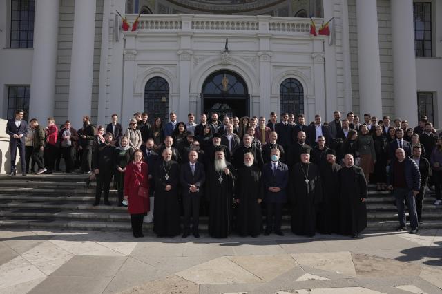 (Video) Sfânta Liturghie cu ocazia începerii noul an școlar și universitar