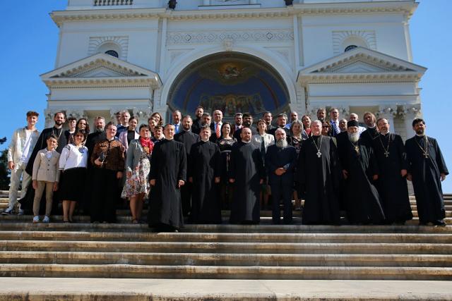 20 de ani de activitate în ogorul Bisericii: Promoția 2001 a Facultății de Teologie Ortodoxă s-a reîntâlnit la Iași