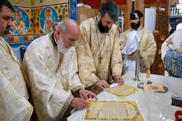 Biserica Parohiei Curechiștea a fost târnosită de PS Nichifor Botoșăneanul