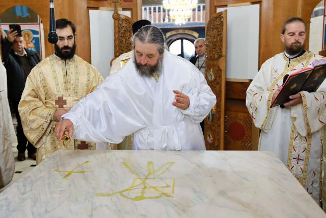 Biserica Parohiei Curechiștea a fost târnosită de PS Nichifor Botoșăneanul