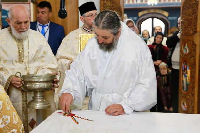 Biserica Parohiei Curechiștea a fost târnosită de PS Nichifor Botoșăneanul
