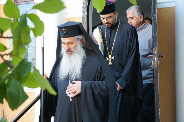 De Înălțarea Sfintei Cruci, IPS Teofan a binecuvântat credincioșii din 5 parohii ieșene
