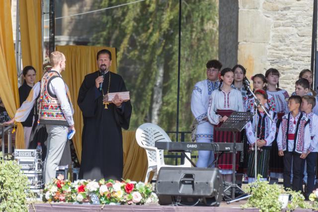 Concert de pricesne în Piaţa Turnului din Piatra Neamţ