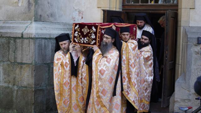 Sfântul Ioan cel Nou a binecuvântat orașul Suceava, racla cu cinstitele sale moaște fiind purtată astăzi în procesiune