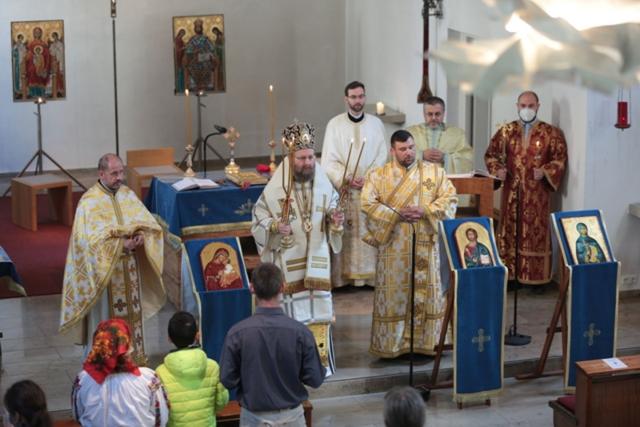 Slujbă panortodoxă și Liturghie Arhierească în cinstea Sfintei Parascheva, la München