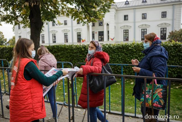 Închinătorii Sfintei Cuvioase Parascheva au primit „Ghidul pentru pelerini”