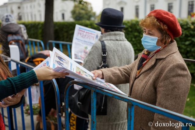 Închinătorii Sfintei Cuvioase Parascheva au primit „Ghidul pentru pelerini”