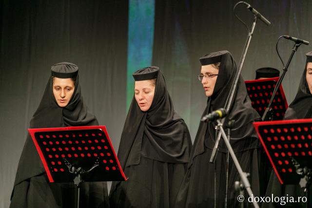 Concert de muzică psaltică la Teatrul Național din Iași, marca IBMF