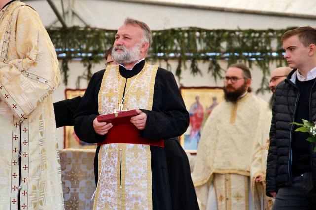 Biserica Parohiei Bocnița a fost târnosită de IPS Părinte Mitropolit Teofan