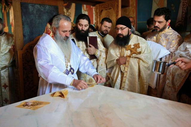 Biserica Parohiei Bocnița a fost târnosită de IPS Părinte Mitropolit Teofan
