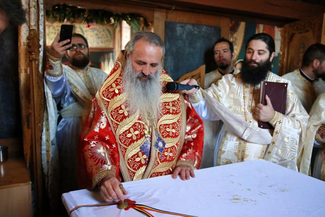 Biserica Parohiei Bocnița a fost târnosită de IPS Părinte Mitropolit Teofan