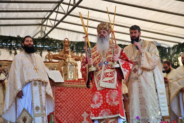 Biserica Parohiei Bocnița a fost târnosită de IPS Părinte Mitropolit Teofan