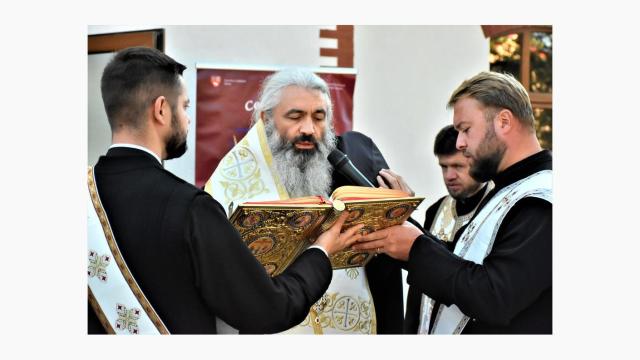 Simpozionul „Casa de Acasă”. PS Ignatie: „Acasă – matricea iubirii şi softul plinătăţii”