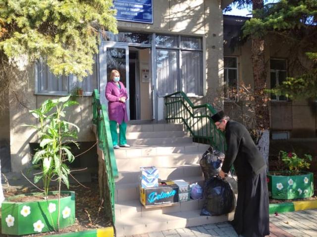 Copiii Centrului de Plasament din Bălţi au primit daruri din partea Bisericii