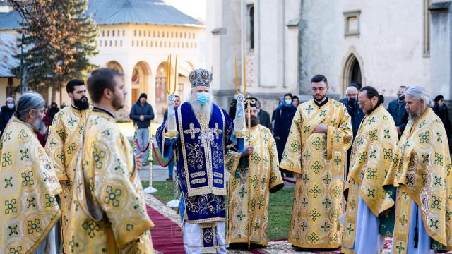 Sărbătoarea Intrării în biserică a Maicii Domnului, la Catedrală Arhiepiscopală din Suceava
