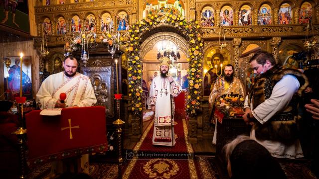 Liturghie arhierească la hramul Bisericii „Sfânta Mare Muceniță Ecaterina” Șcheia