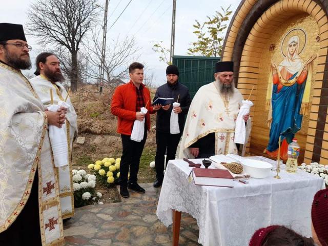 Parohia „Sfântul Mare Mucenic Dimitrie” – Sarafinești are o nouă troiță