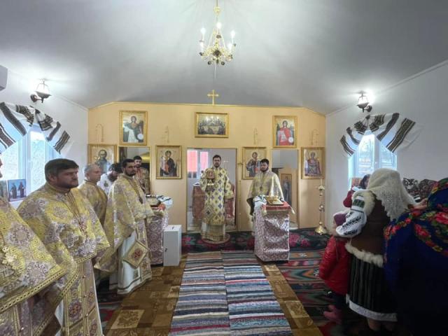 PS Veniamin a pus piatra de temelie pentru biserica din satul Feștelița