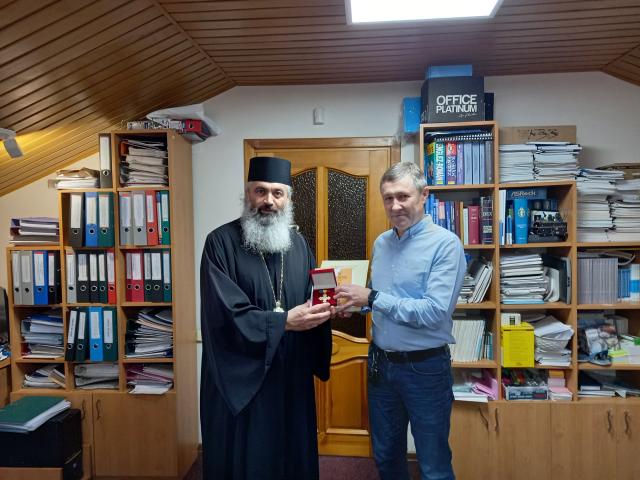Doi avocaţi basarabeni au primit Ordinul „Crucea Bălţeană” din partea PS Antonie