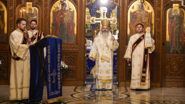 „Sfântul Nicolae ne invită să lucrăm în inima noastră blândețea.” – PS Ignatie