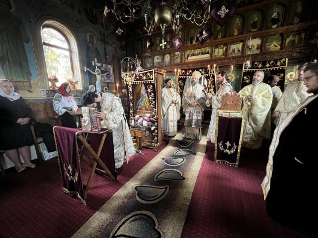 Slujbe arhierești în județul Botoșani: PS Nichifor Botoșăneanul a slujit la Parohiile Mihai Viteazu și Rediu