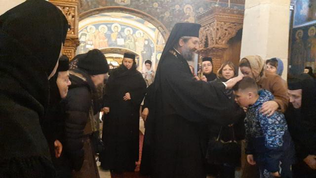 Sora Françoise Détouche, călugărită la Mănăstirea Văratic de PS Părinte Nichifor Botoșăneanul