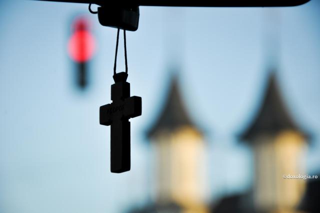 Canon de rugăciune către Sfântul Sfinţit Mucenic Atinoghen, cu cei 10 ucenici ai săi