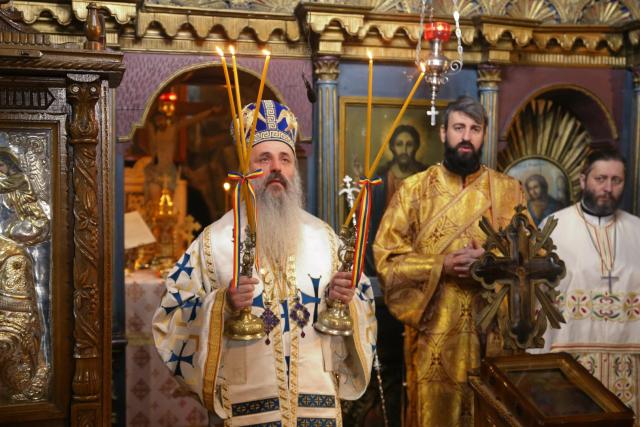 IPS Părinte Mitropolit Teofan în Duminica vindecării leproșilor: „Recunoștința față de Dumnezeu se arată prin participarea noastră la Dumnezeiasca Liturghie”
