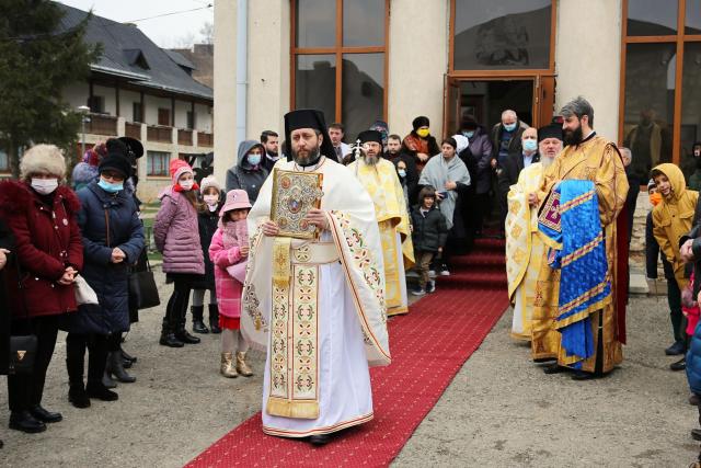IPS Părinte Mitropolit Teofan în Duminica vindecării leproșilor: „Recunoștința față de Dumnezeu se arată prin participarea noastră la Dumnezeiasca Liturghie”