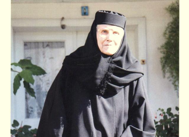 Monahia Glicheria Mănăstireanu a trecut la cele veșnice astăzi,  în timpul Sfintei Liturghii, după 81 de ani de viețuire mănăstirească