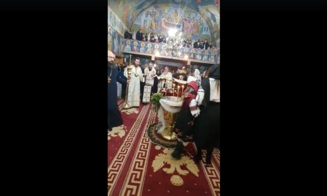 Sfințire de clopotniță și Taina Sfântului Botez la Parohia Osoi – Sinești