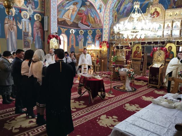 Sfințire de clopotniță și Taina Sfântului Botez la Parohia Osoi – Sinești