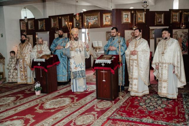 PS Nichifor Botoșăneanul a slujit în Duminica Fiului Risipitor la o biserică din Dorohoi