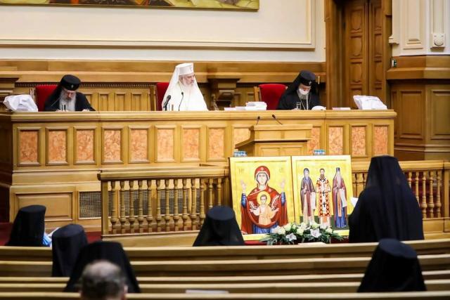 Sfântul Sinod s-a întrunit în şedinţă de lucru la Reşedinţa Patriarhală