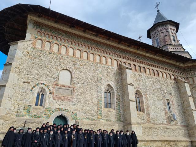 Sinaxă duhovnicească la Mănăstirea Neamț: pregătiri pentru aniversarea a 300 de ani de la nașterea Sfântului Paisie Velicicovschi