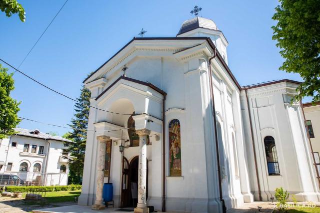 Două morminte boierești de la Biserica Mavrogheni vor fi restaurate