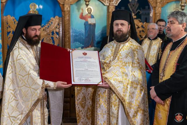 Un nou egumen pentru Schitul Sihăstria Crucii, judeţul Bacău