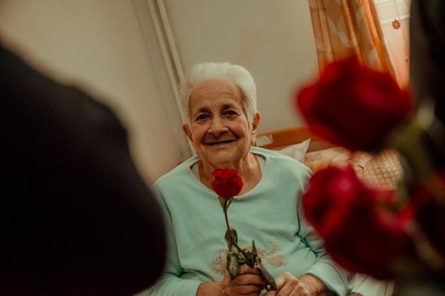 Mesajul ASCOR Alba Iulia cu prilejul Zilei de 8 Martie: „Odată înflorite florile, femeia rămâne cea mai frumoasă”