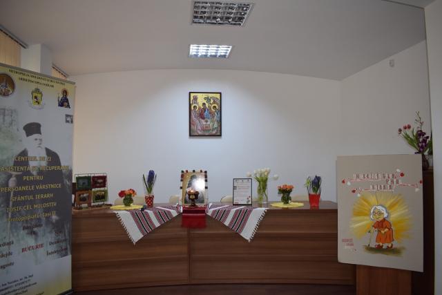 „Un mucenic și o lalea pentru bunicuța ta!”