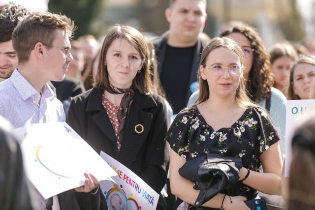 „Marșul pentru viață”, organizat în cinci municipii din Arhiepiscopia Iașilor. Solidaritate și pentru susținerea mamelor și copiilor refugiați din Ucraina