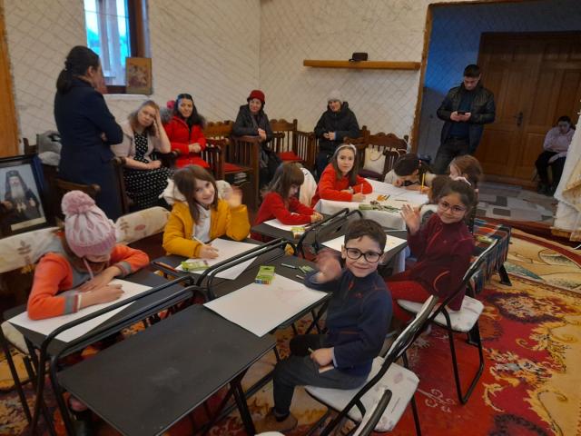 Atelier de desen dedicat mamei, la Parohia „Buna Vestire” Cercu